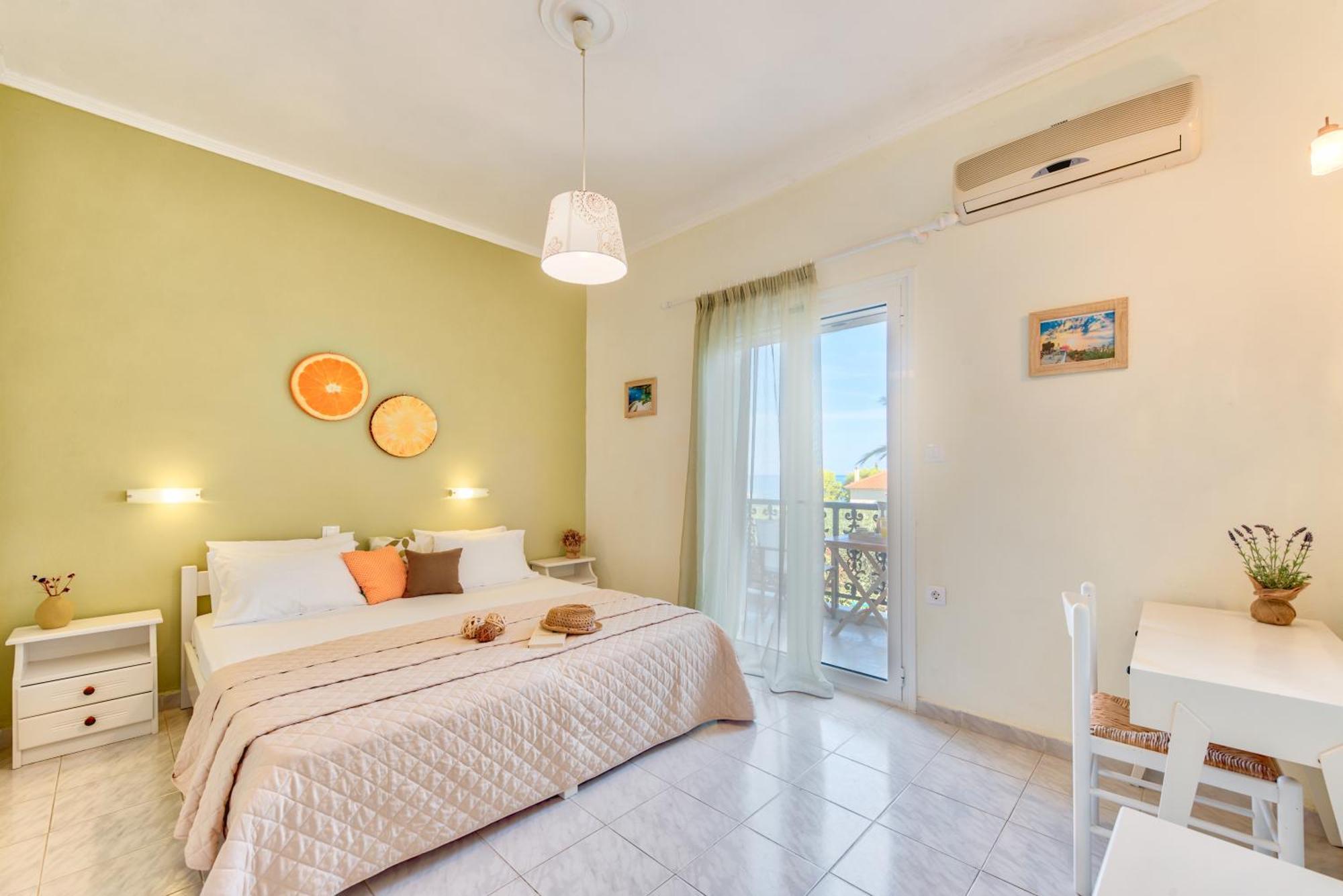 Panorama Studios&Apartments Amoudi Bagian luar foto